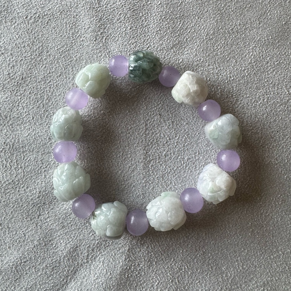 Elegant Lotus Carved Burmese Jadeite with lavender colored Beaded Bracelet